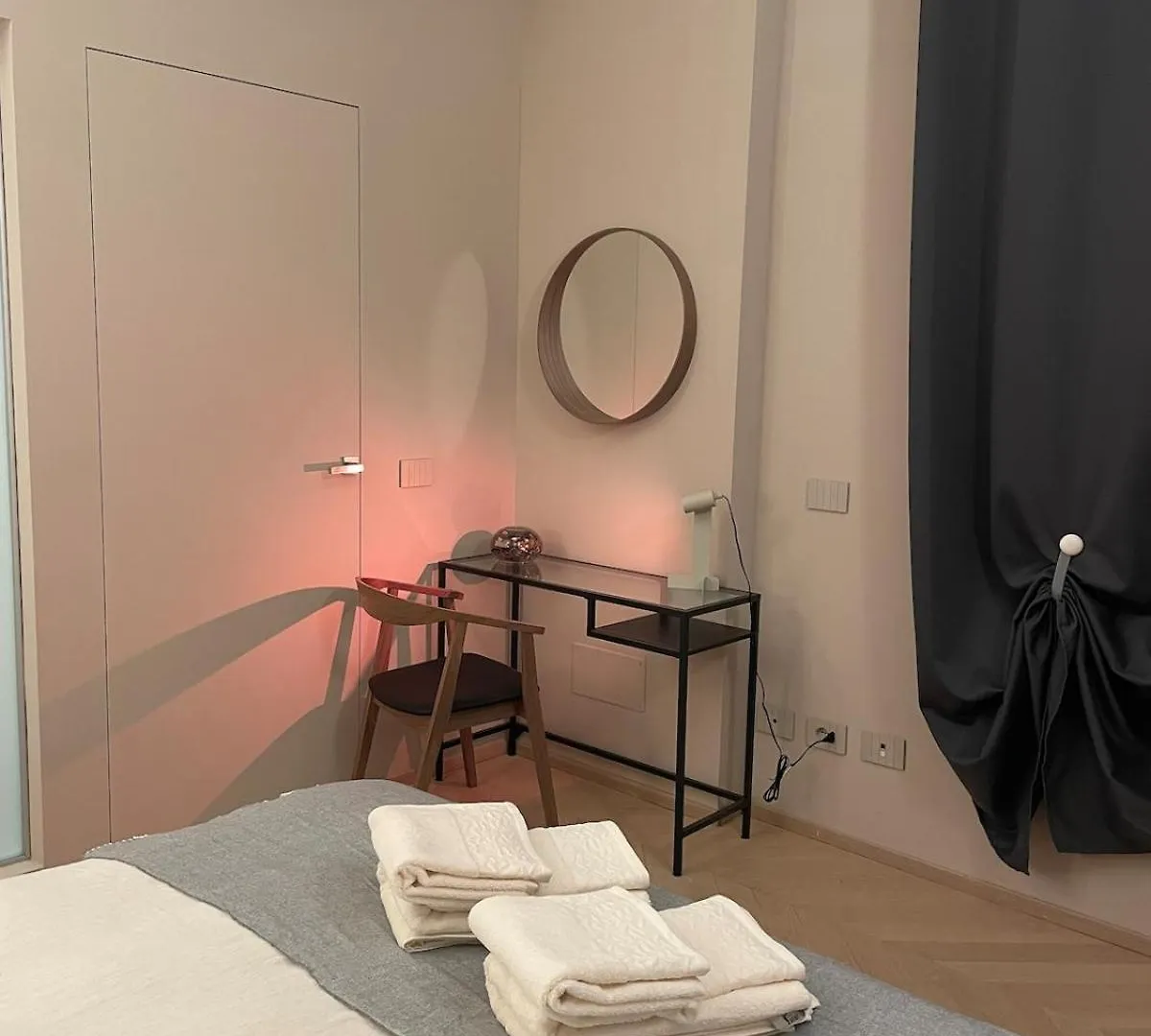 Apartamento San Babila Prestigiosa Suite Milão