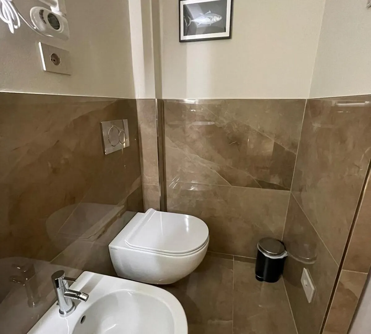 Apartamento San Babila Prestigiosa Suite Milão